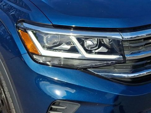 Used 2023 Volkswagen Atlas SE w/ Black Wheel Package image 11