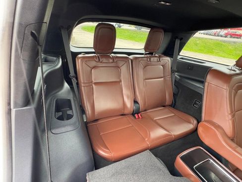 Used 2025 Lincoln Aviator Reserve w/ Equipment Group 201A AWD/4WD image 11