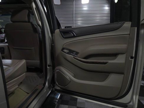 Used 2017 GMC Yukon XL SLT w/ Open Road Package image 39