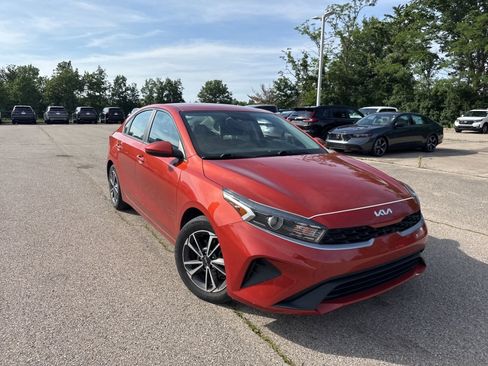 Used 2022 Kia Forte LXS FWD image 21