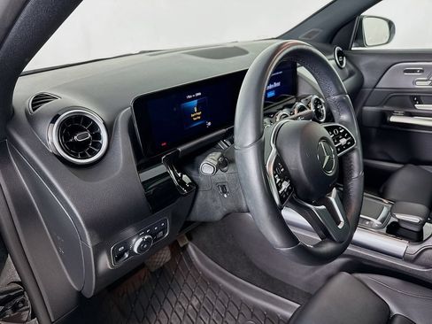 Used 2022 Mercedes-Benz GLA 250 4MATIC image 4