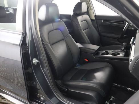 Used 2024 Honda Civic EX-L image 30