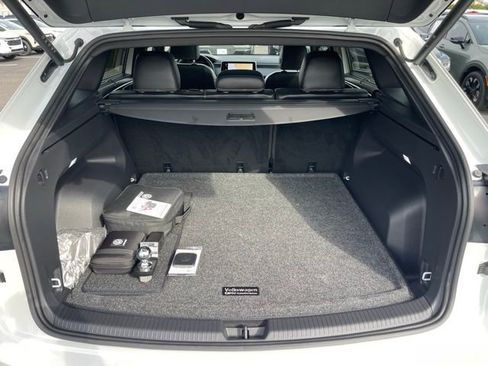 Used 2025 Volkswagen Atlas Cross Sport SEL R-Line image 8