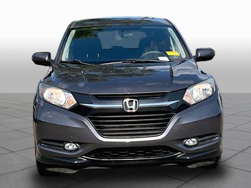 Used 2017 Honda HR-V EX image 4