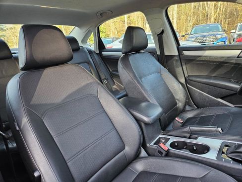 Used 2013 Volkswagen Passat 2.5 SE image 39