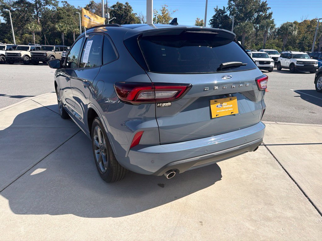 Used 2024 Ford Escape ST-Line w/ Tech Pack #1 FWD image 6