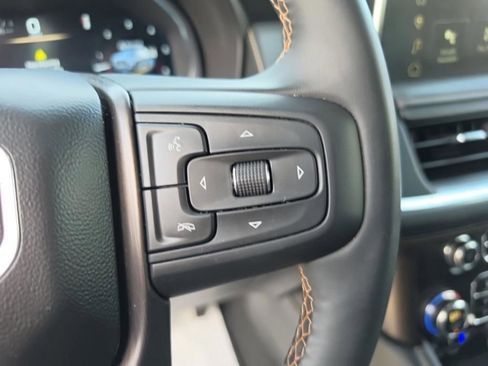 Used 2024 GMC Yukon AT4 w/ Technology Package AWD/4WD image 16