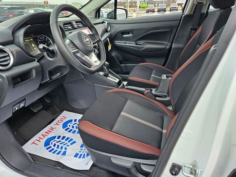New 2025 Nissan Versa SR w/ Trunk Package image 4