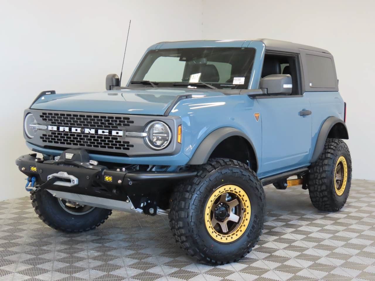Used 2023 Ford Bronco Badlands AWD/4WD image 1