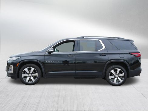 Used 2023 Chevrolet Traverse LT w/ LT Premium Package AWD/4WD image 4