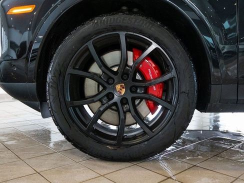 New 2026 Porsche Cayenne S AWD/4WD image 12