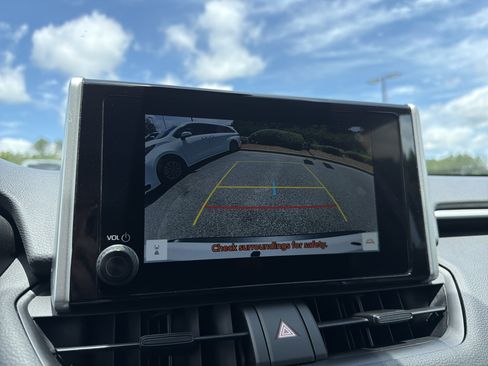 Certified 2024 Toyota RAV4 XLE FWD image 7