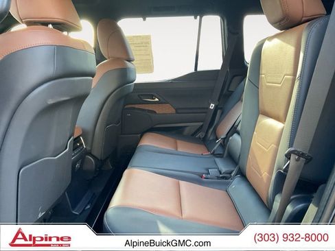 Used 2025 Lexus GX 550 Luxury image 13