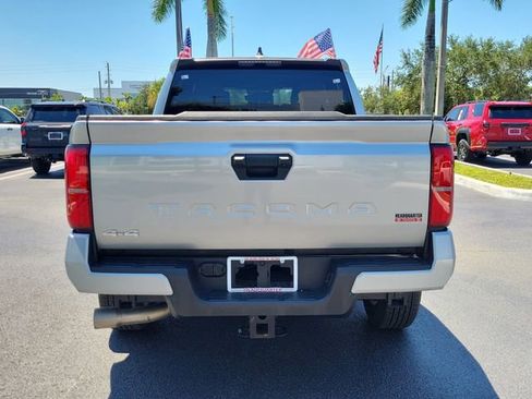 Used 2024 Toyota Tacoma SR5 AWD/4WD image 9