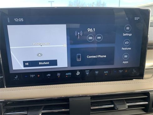 Used 2024 Lincoln Corsair AWD image 13