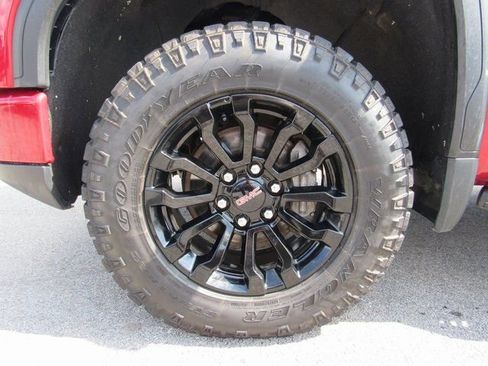 Used 2022 GMC Sierra 1500 AT4X image 9