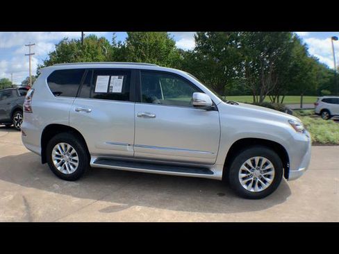 Used 2018 Lexus GX 460 Premium w/ Premium Package AWD/4WD image 9