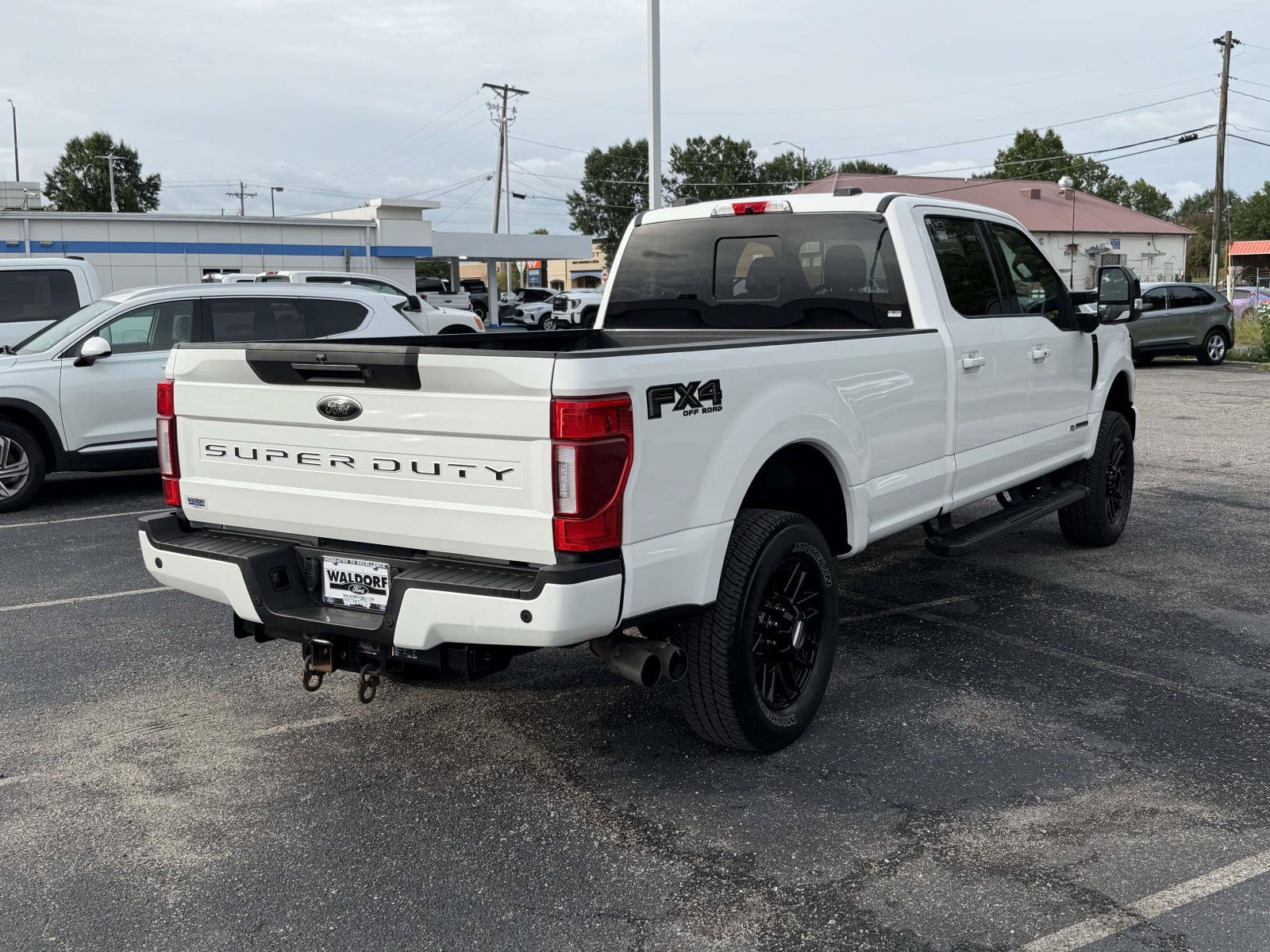 Certified 2022 Ford F350 Lariat w/ Black Appearance Package AWD/4WD image 2