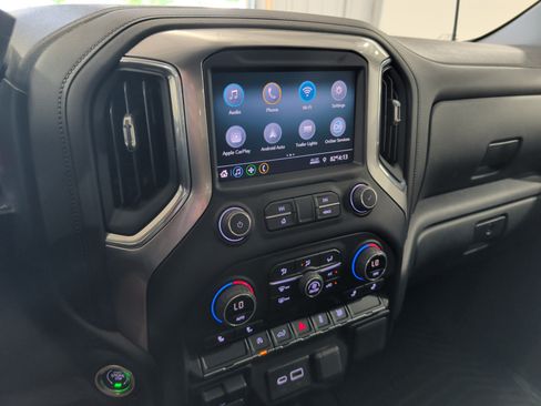 Used 2021 Chevrolet Silverado 1500 LT AWD/4WD image 10