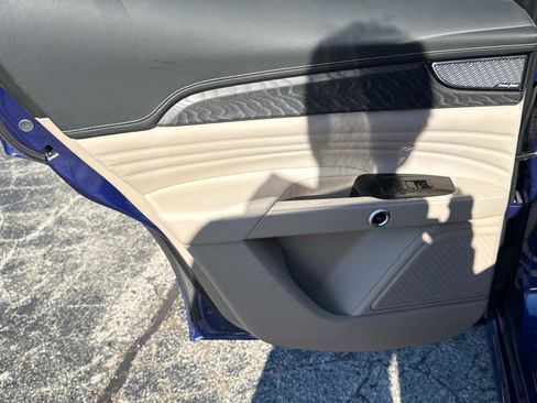 Used 2023 Maserati Grecale GT image 11