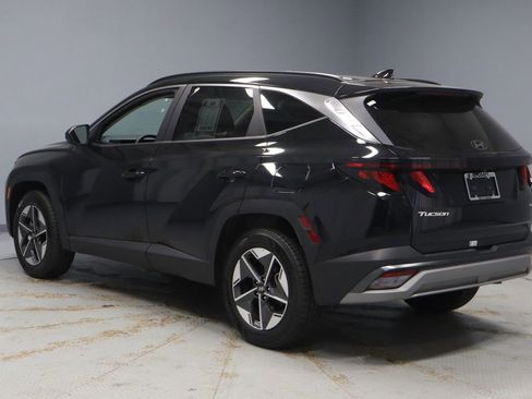 Certified 2025 Hyundai Tucson SEL AWD/4WD image 8
