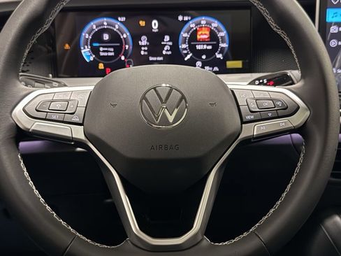 New 2026 Volkswagen Tiguan SE image 24
