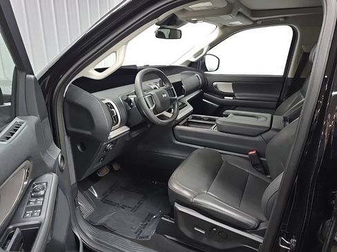 Certified 2025 Ford Expedition Active AWD/4WD image 34