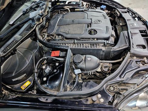 Used 2013 Mercedes-Benz C 300 4MATIC Sedan image 52