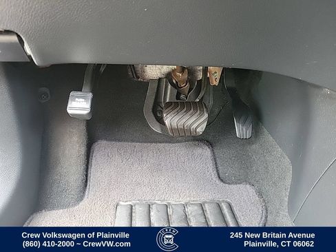 Used 2018 Nissan Rogue SV AWD/4WD image 40