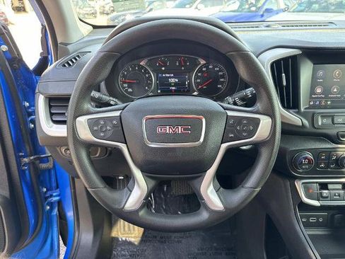 Used 2024 GMC Terrain SLE w/ Driver Convenience Package FWD image 22