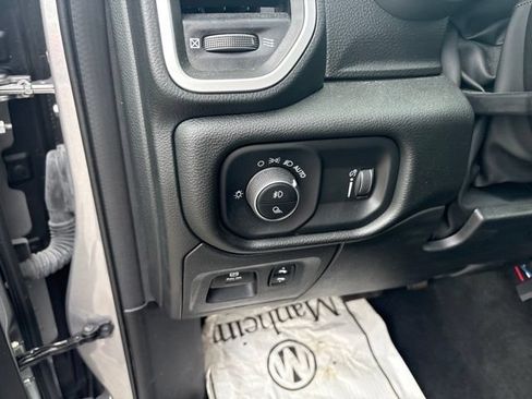 Used 2023 RAM 1500 Big Horn AWD/4WD image 23