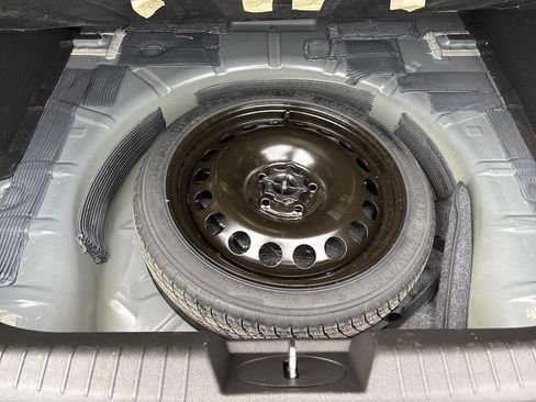 Used 2016 Chevrolet Cruze LT image 16