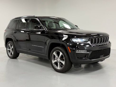 Used 2023 Jeep Grand Cherokee Limited image 5