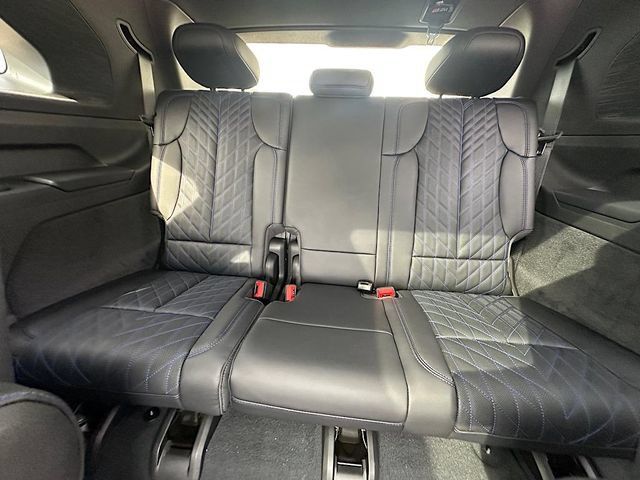 New 2026 Cadillac Escalade IQ Sport 1 w/ LPO, Floor Liner Package AWD/4WD image 17