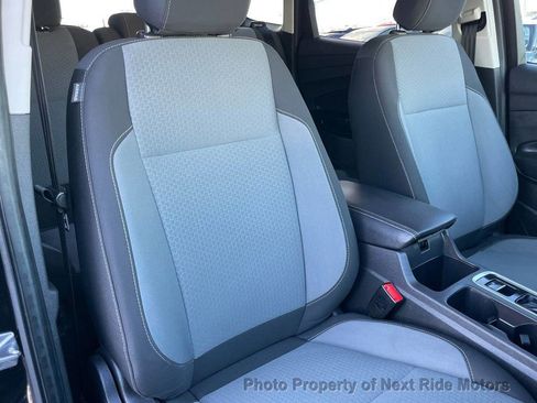 Used 2019 Ford Escape SE image 10