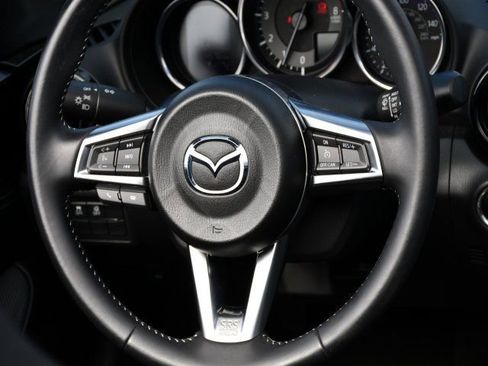 Used 2023 MAZDA MX-5 Miata Club image 16