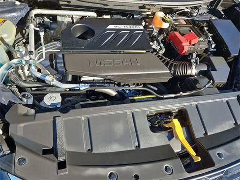 Used 2022 Nissan Rogue SV w/ SV Premium Package image 14