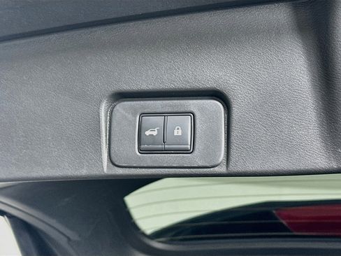 Used 2024 Nissan Rogue SV FWD image 29