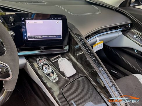Used 2024 Chevrolet Corvette Z06 RWD image 16
