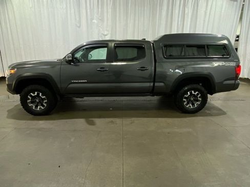 Certified 2018 Toyota Tacoma TRD Off-Road w/ TRD Premium Off Road Package image 7