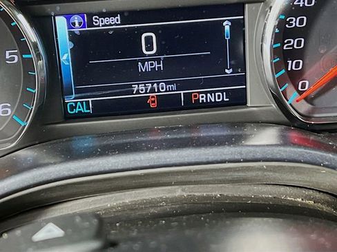 Used 2018 Chevrolet Silverado 1500 LT w/ All Star Edition image 10