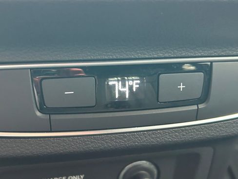 Used 2025 Audi Q5 2.0T Premium image 24