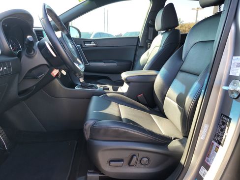 Used 2021 Kia Sportage S image 17