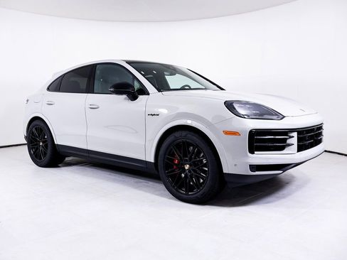 New 2026 Porsche Cayenne S image 28