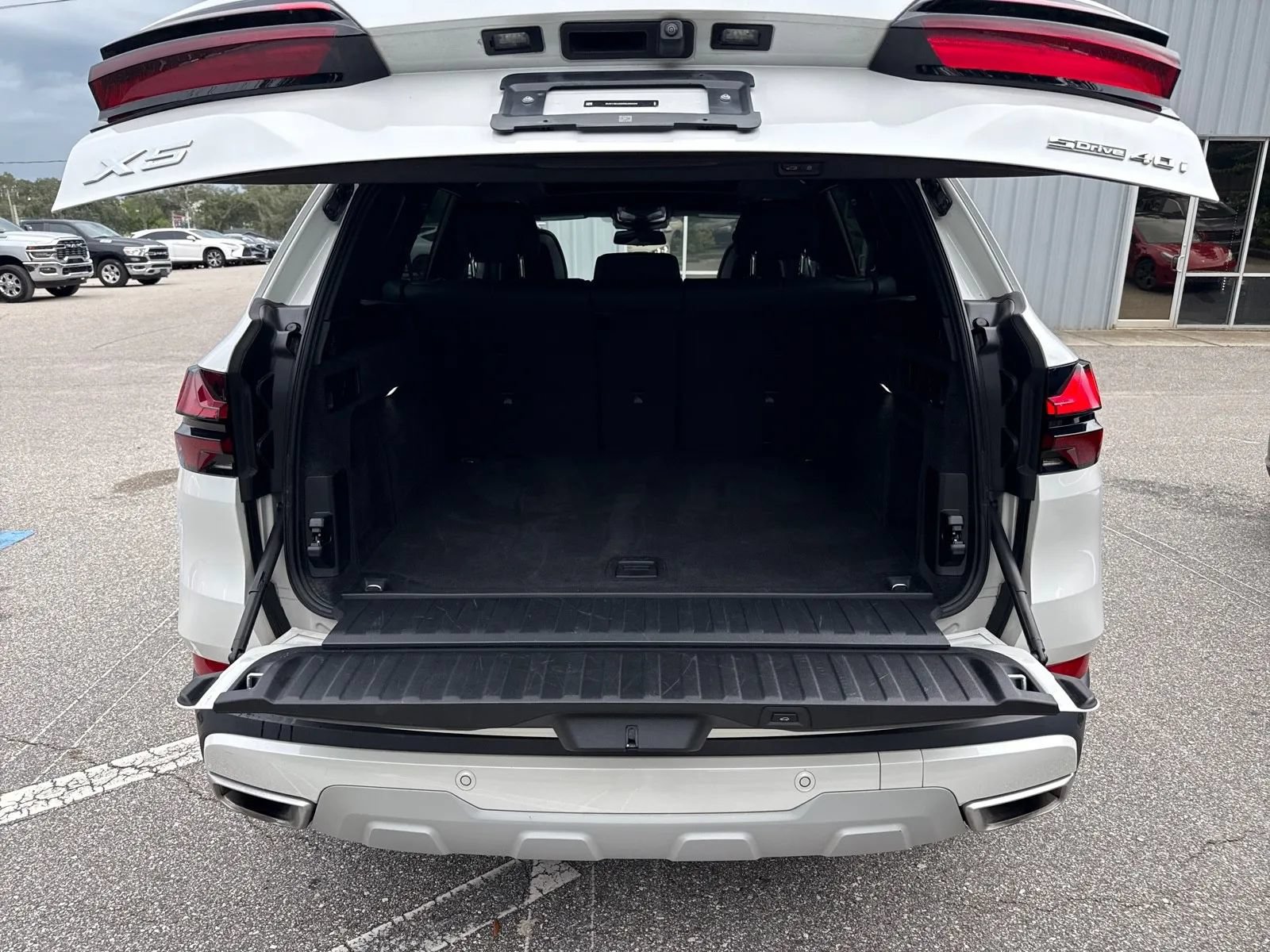 Used 2024 BMW X5 sDrive40i RWD image 15