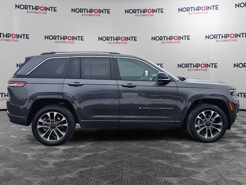 Used 2022 Jeep Grand Cherokee Overland AWD/4WD image 7