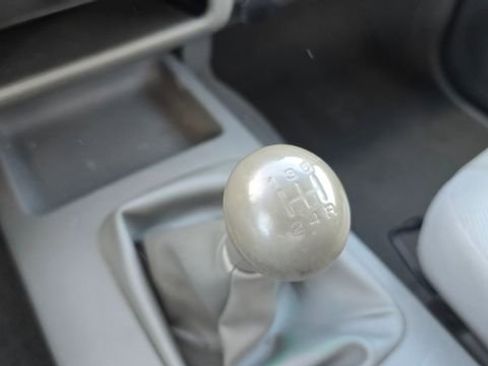 Used 2007 Nissan Frontier XE image 16