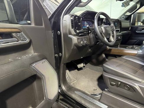 Used 2024 Chevrolet Silverado 2500 High Country w/ Midnight Edition AWD/4WD image 15