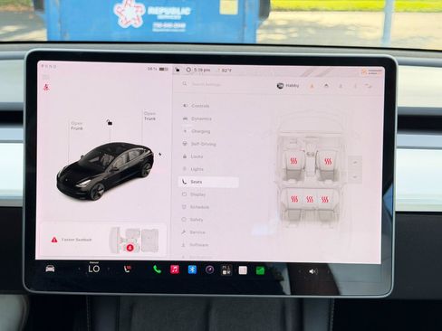 Used 2022 Tesla Model 3 Long Range AWD/4WD image 51