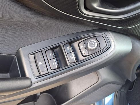 Used 2021 Subaru Crosstrek 2.0i Premium w/ Moonroof Package image 7